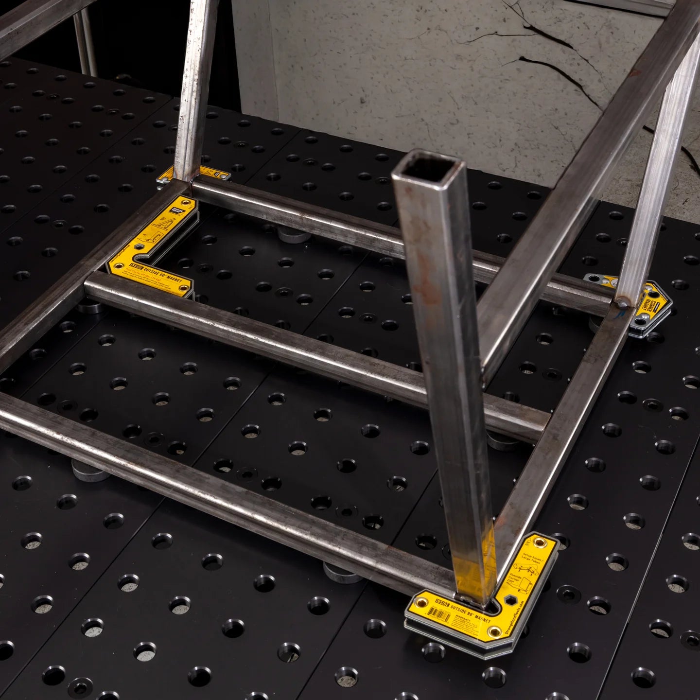 Corner & Angle Essential Magnets
