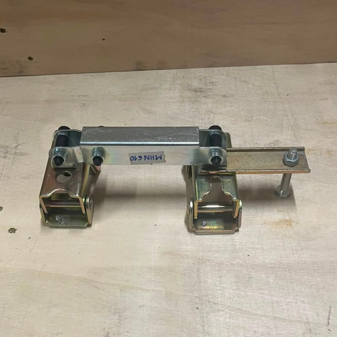MagHold™ Extendable Arm, Large V-Pad (Used for Demo)