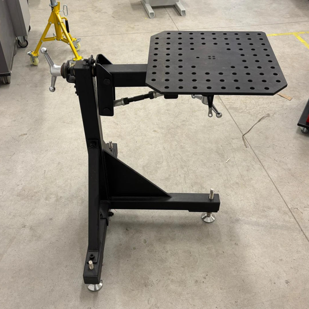 Manipulator w/ 30-pc. Fixturing Kit (16 mm System) [Demo Deal]