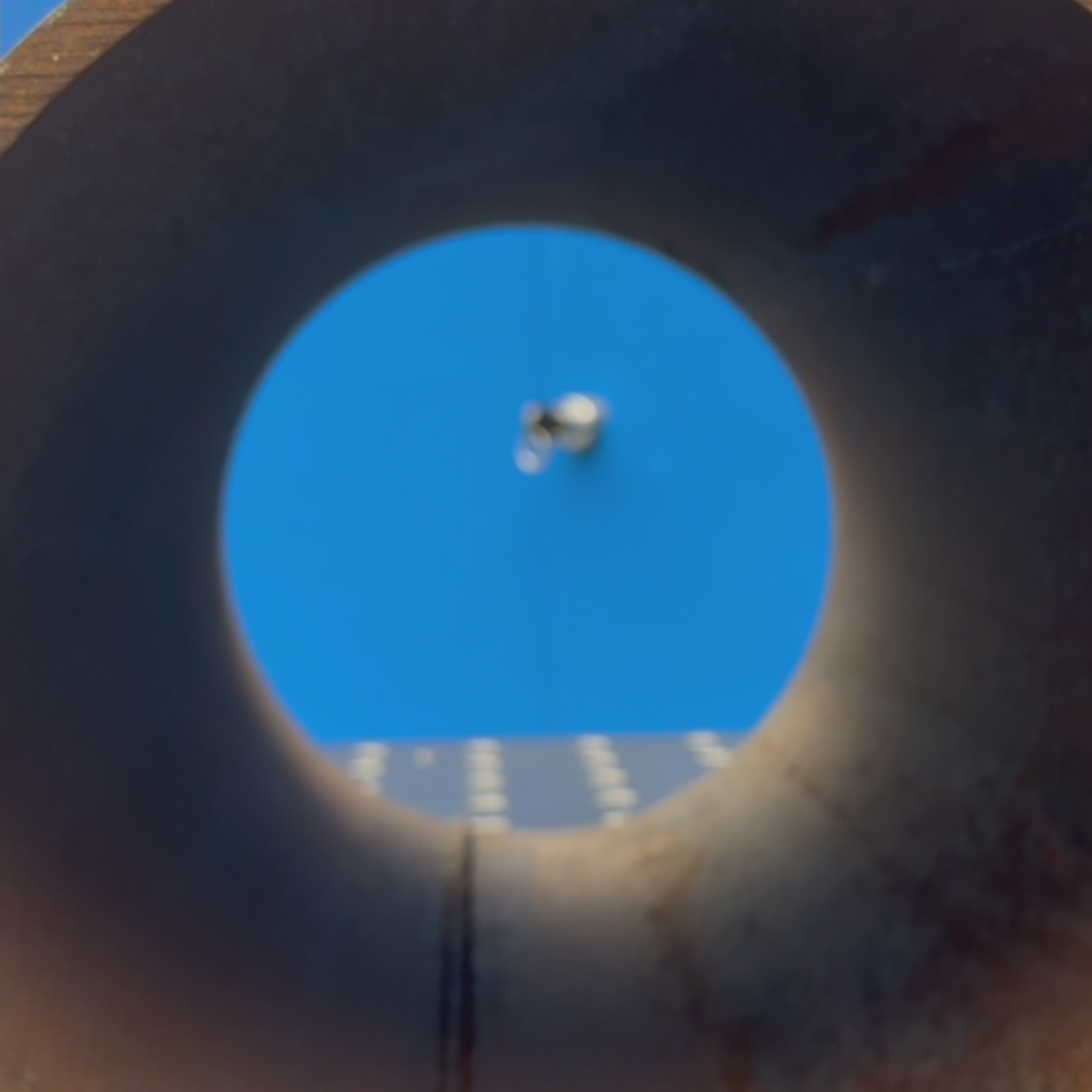 Load video: Magnetická centrovací hlava na trubky