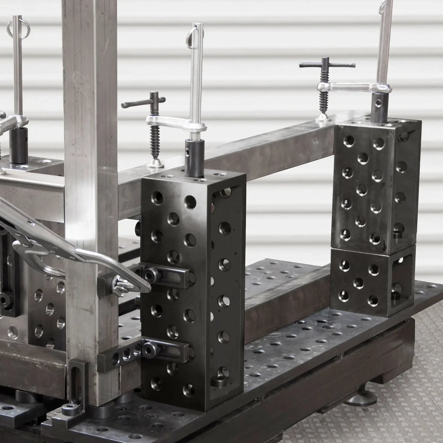 Heavy Duty Riser Blocks, 16 mm Holes – Strong Hand Europe